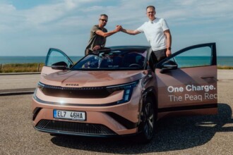 Škoda Peaq 90 električni automobil oborio rekord sa pređenih 936 km bez dopunjavanja 7 Škoda Peaq 90 električni automobil