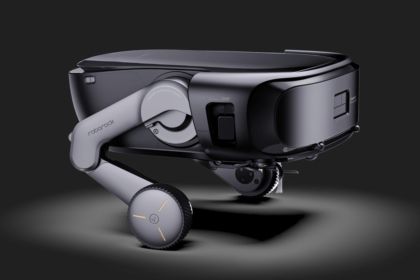 Roborock Saros Rover robot usisivač